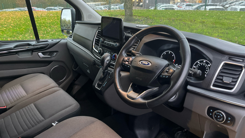 Ford Tourneo Custom Transit Custom Tourneo L2 Diesel Fwd 2.0 EcoBlue 130ps L/R 8 Seater Titanium Auto